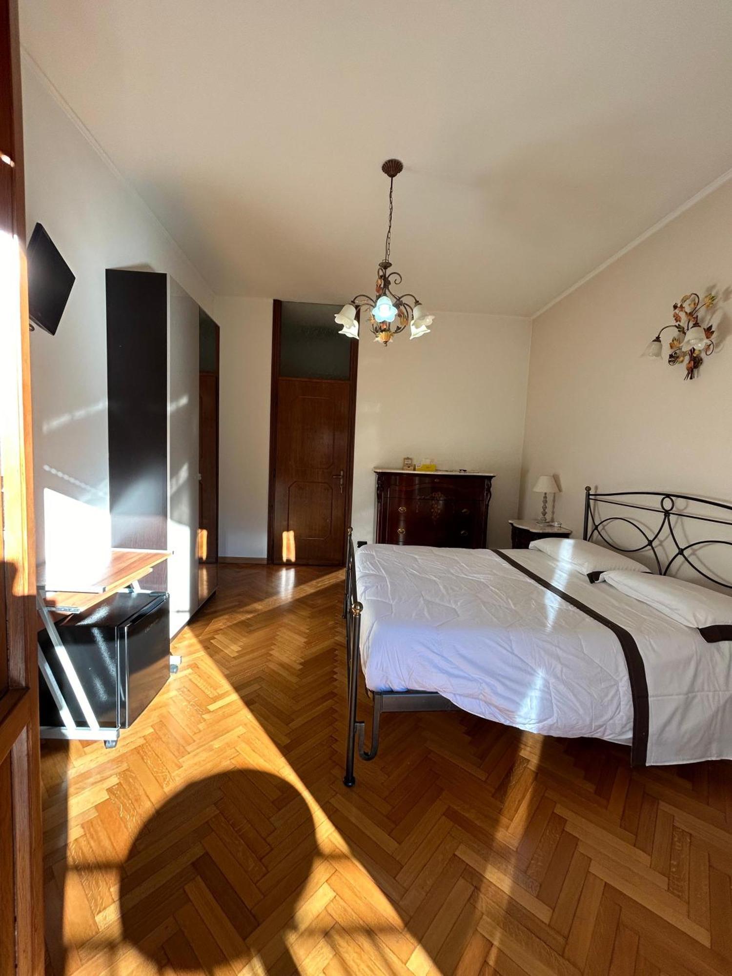 B&B Southitaly Busto Arsizio Exterior photo