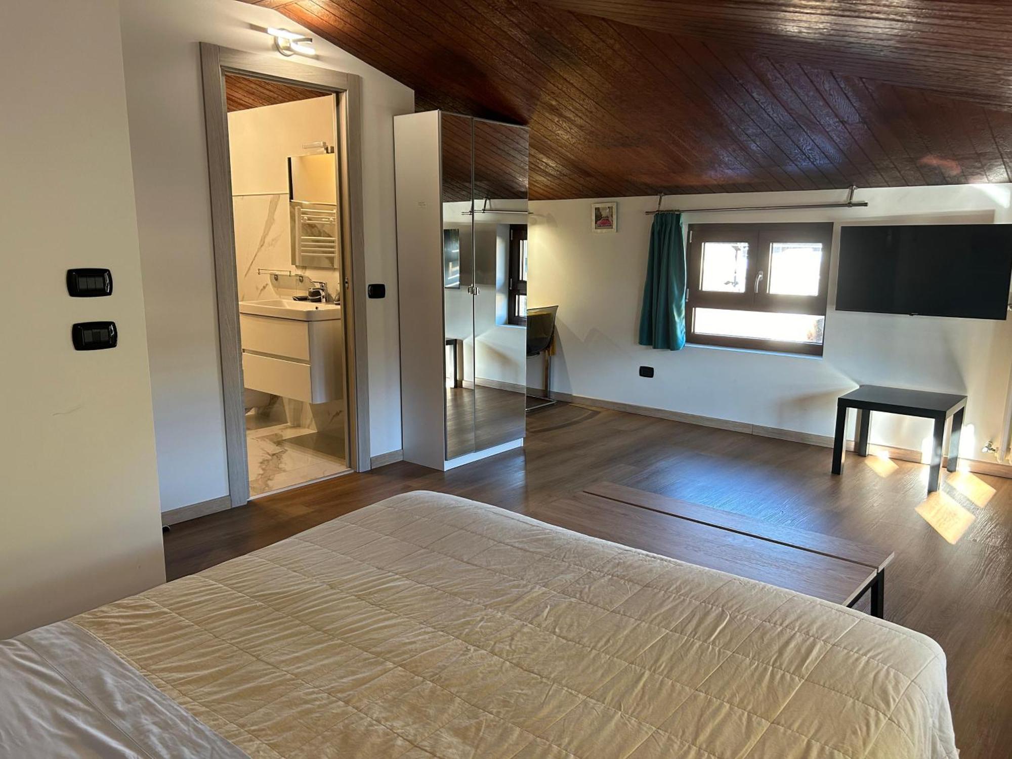 B&B Southitaly Busto Arsizio Exterior photo
