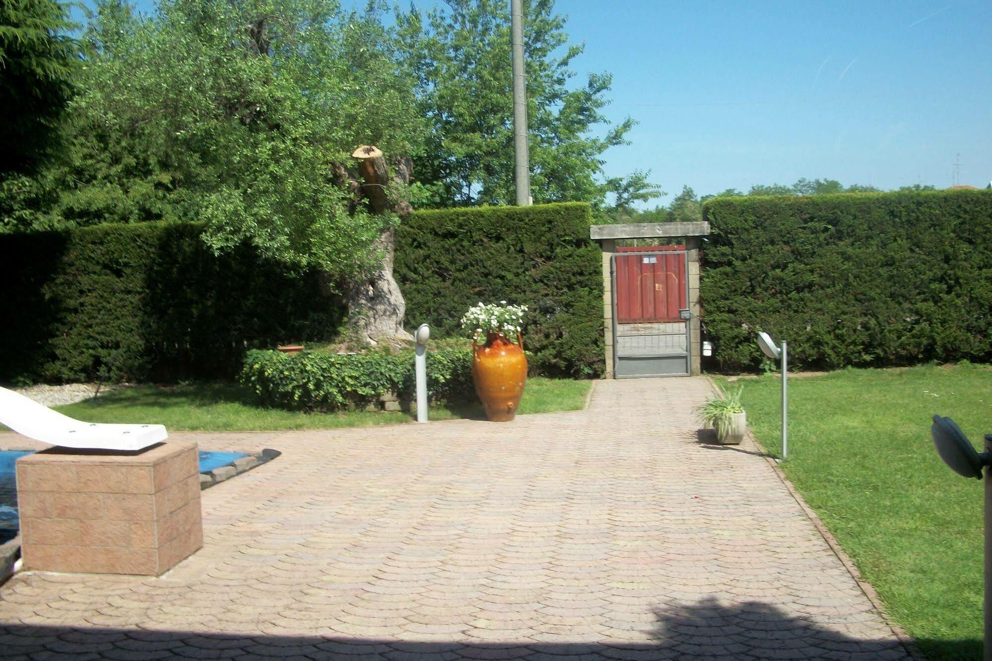 B&B Southitaly Busto Arsizio Exterior photo